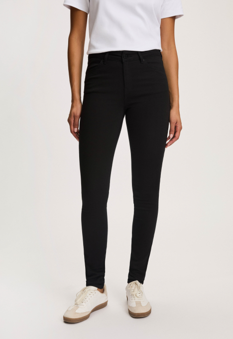 Celsi Super Skinny Jeans