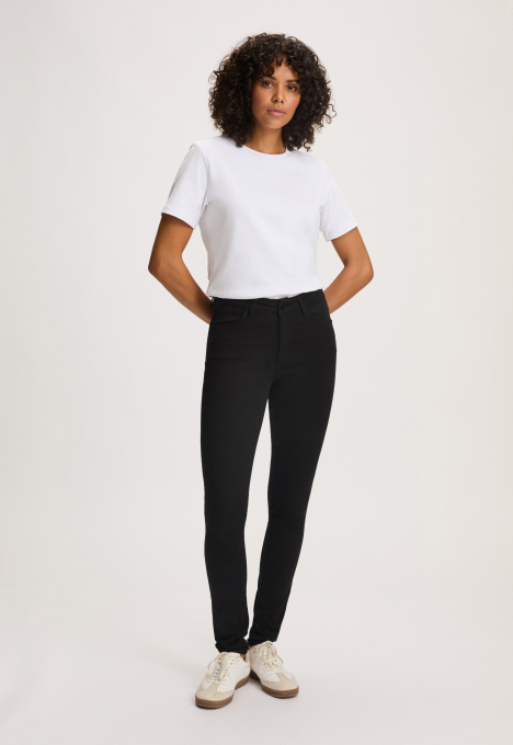 Celsi Super Skinny Jeans