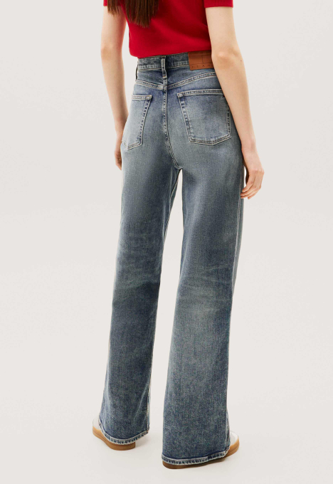Claire Jeans