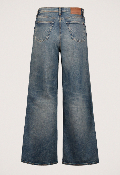 Claire Jeans