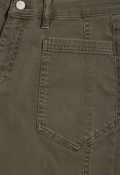 Tate Broek
