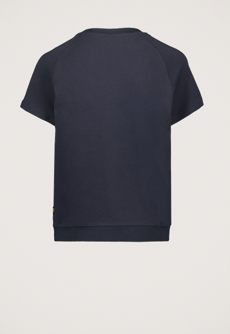 Raglan T-shirt