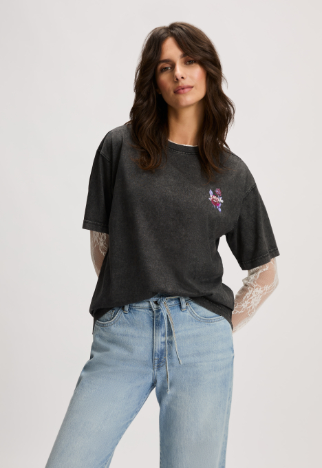 Marisha T-shirt