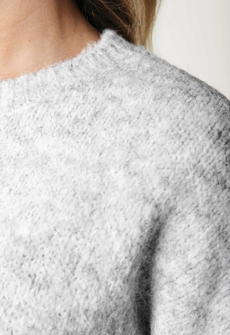 Olivia crewneck knitted sweater