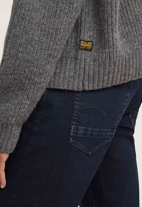 Cable Cropped Knit Vest