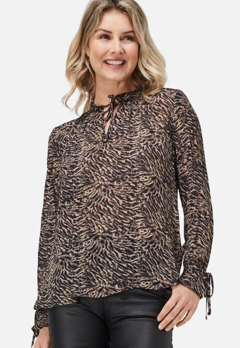 Meda Blouse
