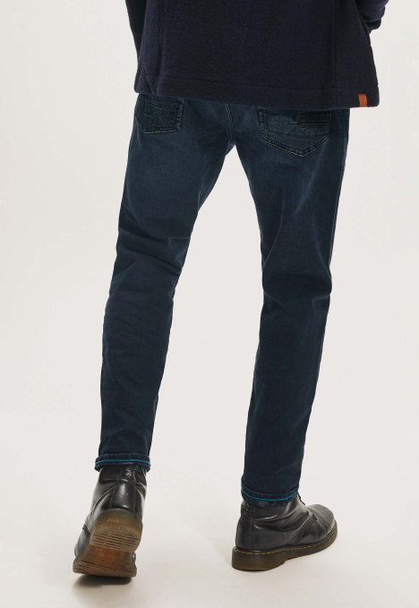 Cuda Relaxed Tapered Jeans