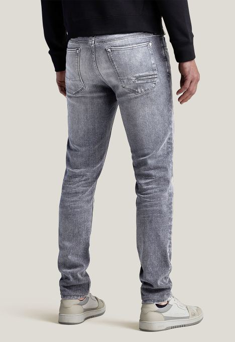 Riser Slim Jeans