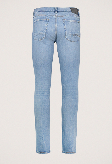 Riser Slim Jeans