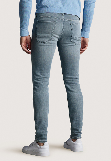 Riser Slim Jeans 