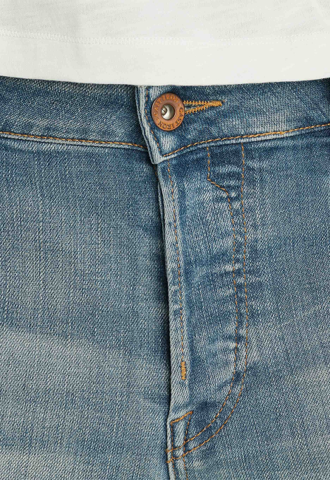 Shiftback Tapered Short