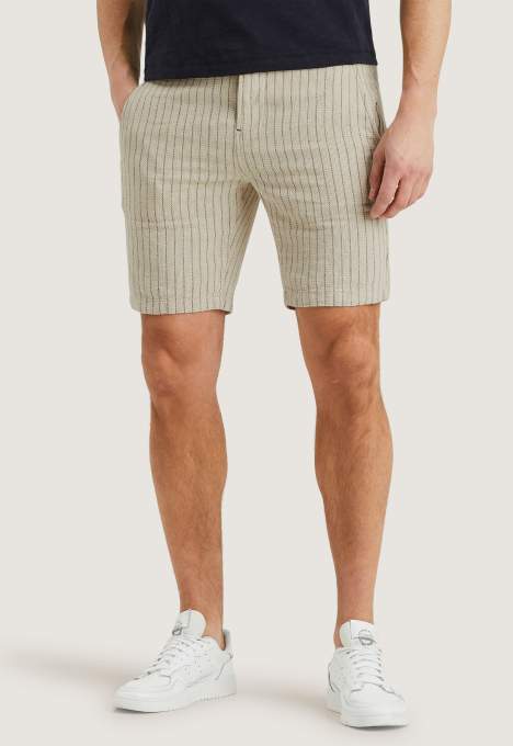 chino short