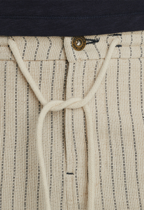 chino short