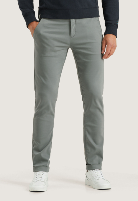 Riser Slim Fit Chino