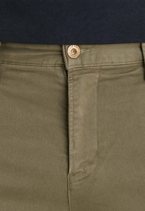 Tapered Fit Chino
