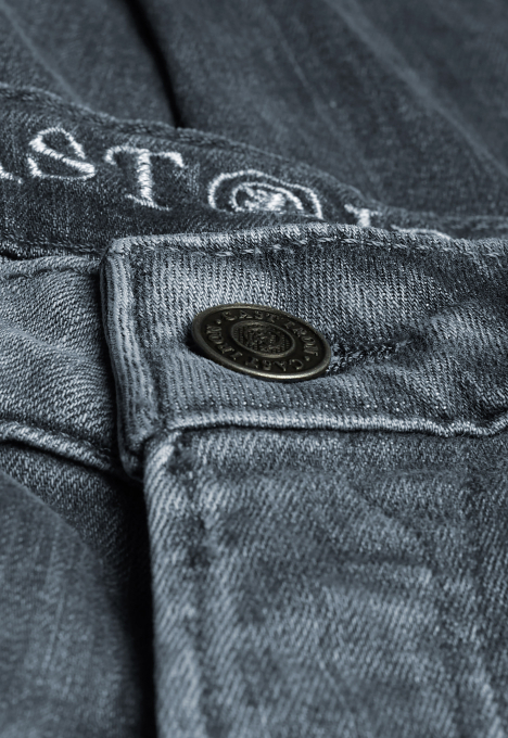 Shiftback Regular Tapered Jeans