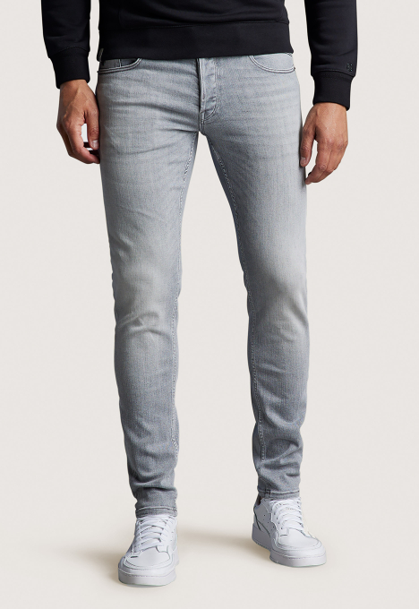 Shiftback Tapered Jeans
