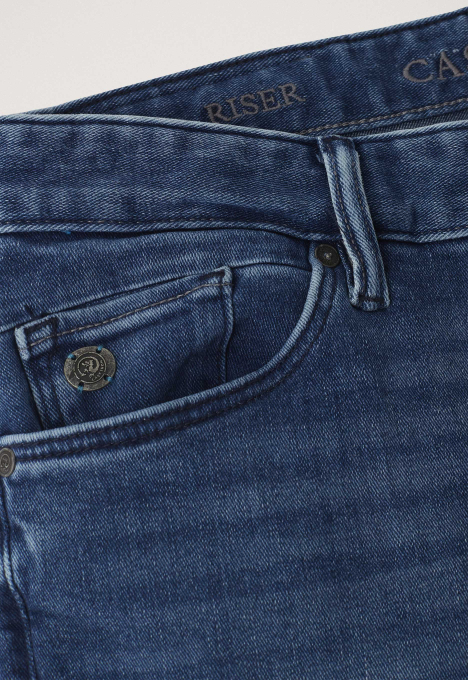 Riser Slim Jeans