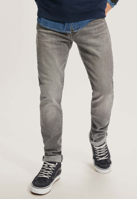 512 Slim Tapered Jeans 