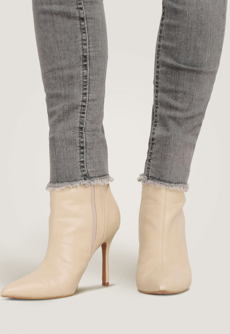 Blush Mid Skinny Jeans