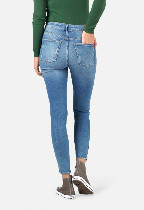 Celsi Ankle Super Skinny Jeans