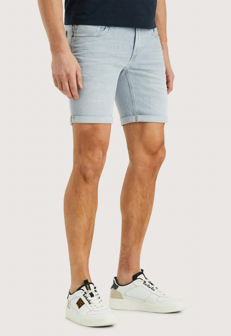 Commander Relaxed Short