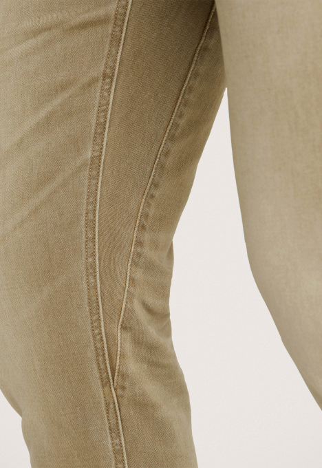 Tailwheel Slim Jeans