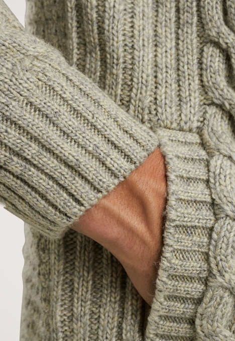 Yarn Knit Zip Vest
