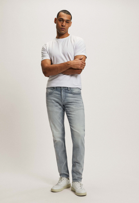 Lewis Regular Tapered Jeans