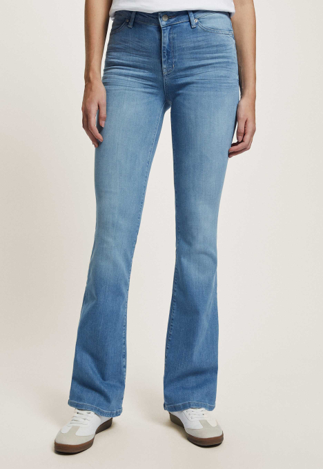 Celsi Flare Jeans 