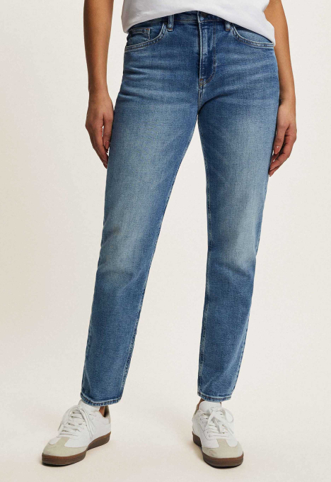 Cinna Slim Tapered Jeans