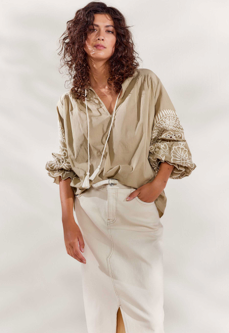 Ivory Embroidery Blouse