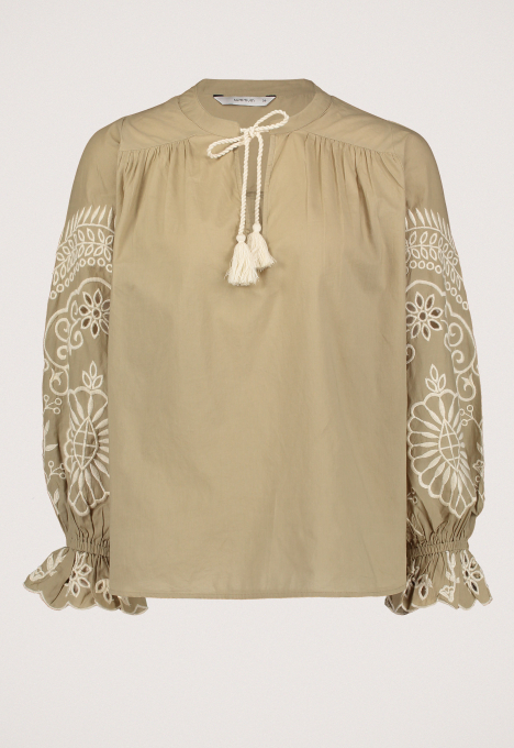 Ivory Embroidery Blouse