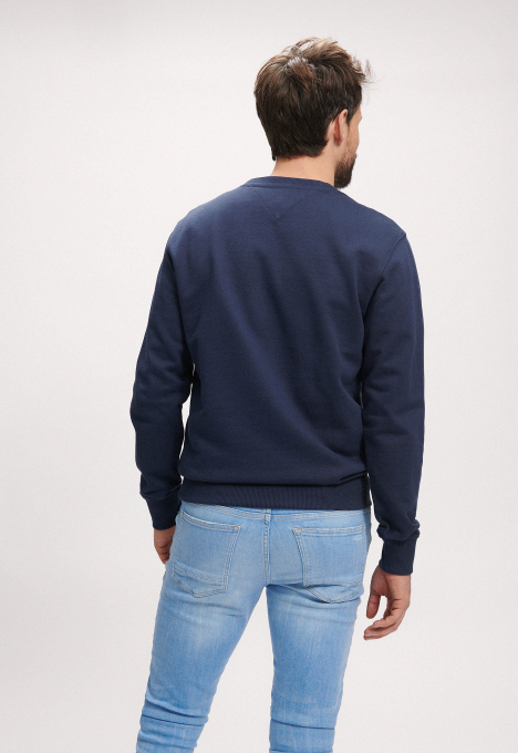 Regular Entry Crew Sweater