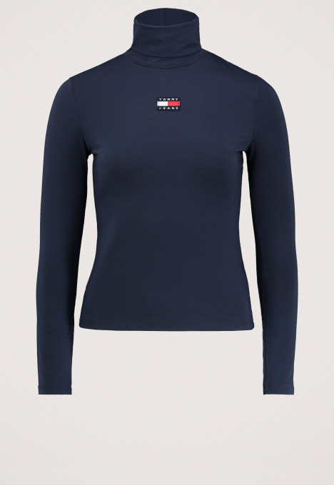 Slim Badge Turtleneck