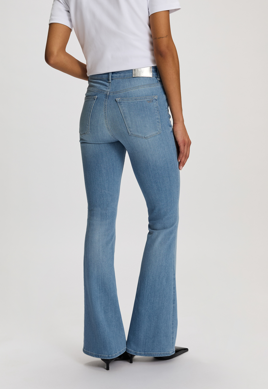 Silvercreek Celsi Flare Jeans Denim Bleach | Open32.nl