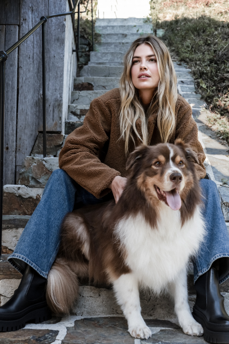 LOOK VROUW 2 - More Jackets More Love