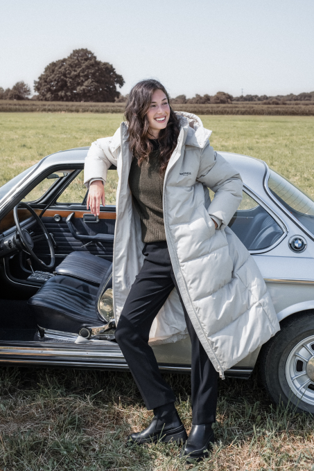 LOOK VROUW 8 - More Jackets More Love