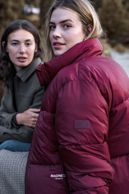 LOOK VROUW 12 - More Jackets More Love