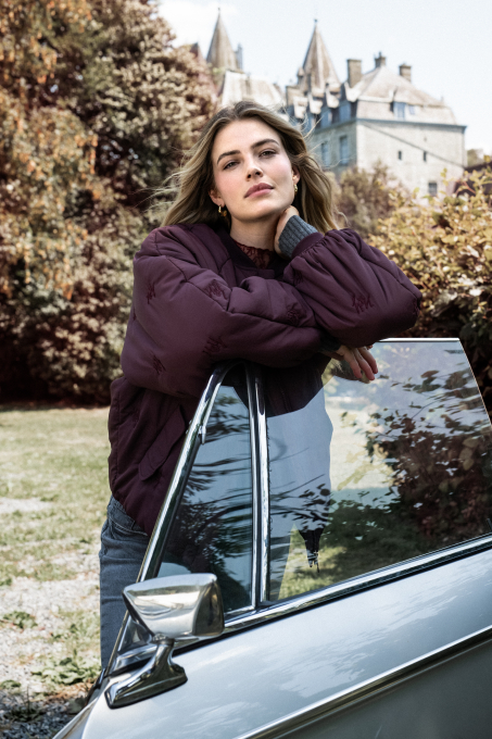 LOOK VROUW 3 - More Jackets More Love