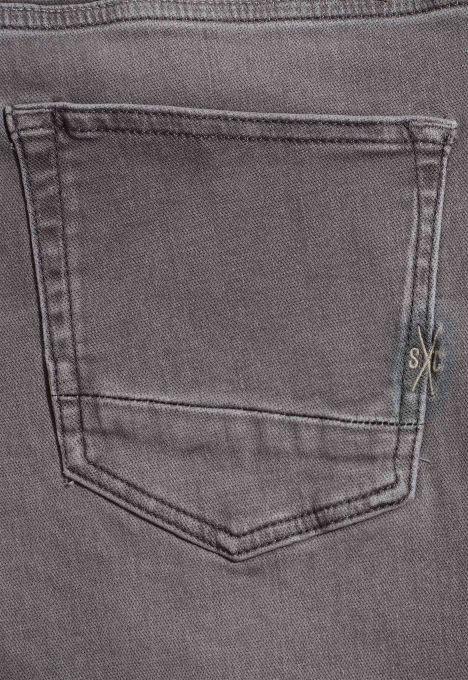 Porter Slim Tapered Jeans