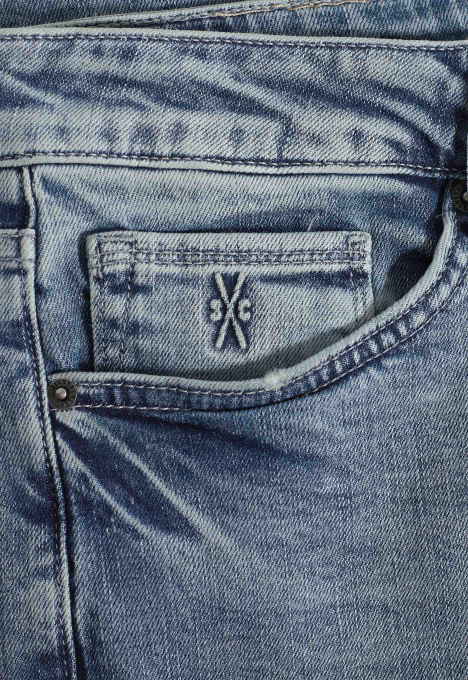 Porter Slim Tapered Jeans