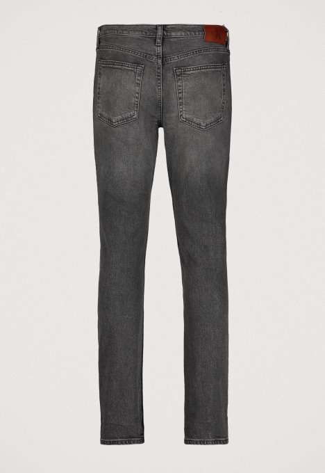 Slim Tapered Jeans