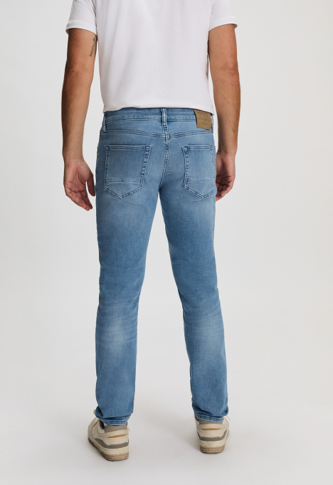 Porter Slim Tapered Jeans