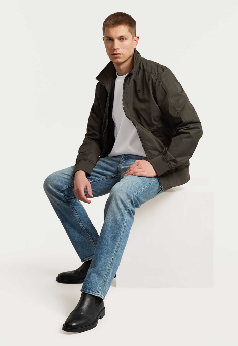 Streem Slim Tapered Jeans