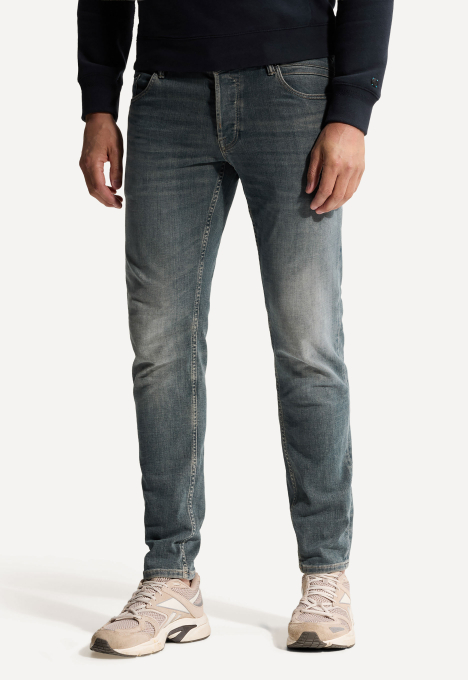Shiftback Tapered Fit Jeans