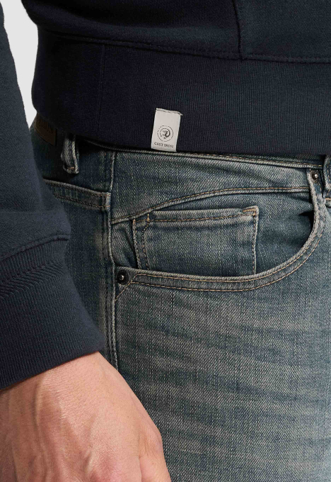 Shiftback Tapered Fit Jeans