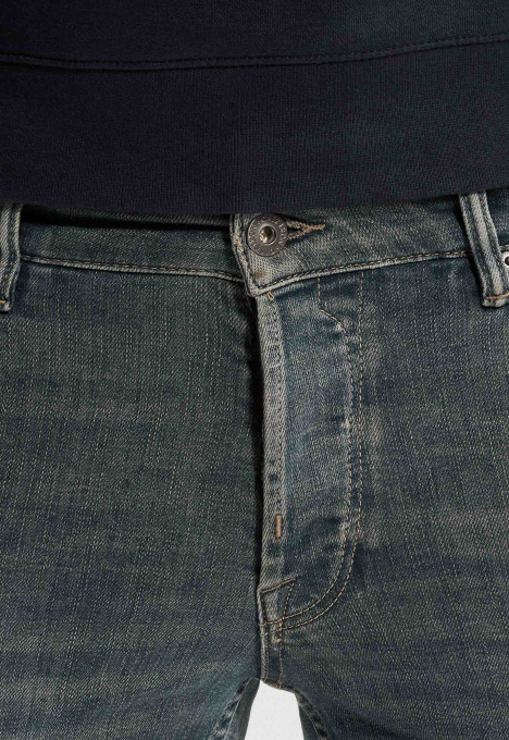 Shiftback Tapered Fit Jeans