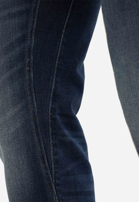Commander 3.0 Relaxed Fit Jeans