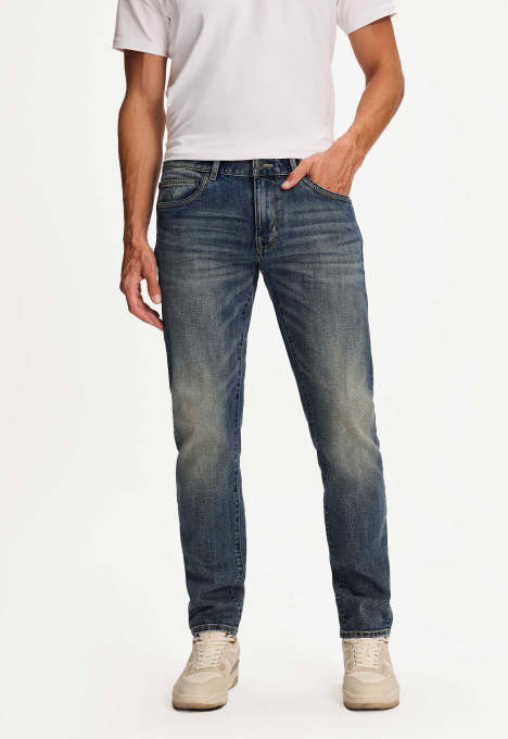 Porter Slim Tapered Jeans